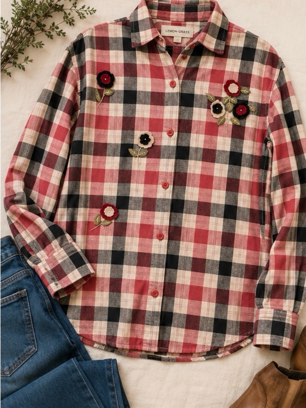 Vintage 90s Lemon Grass Plaid Floral Appliqué Shirt S